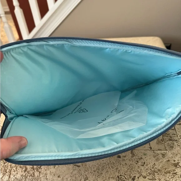 Vera Bradley Sunny Medallion 14” Laptop Sleeve NWT - Picture 5 of 5